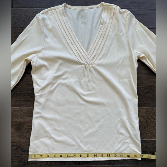 L.L. Bean Women’s Cream V-Neck 3/4 Sleeve Top T-Shirt 100% Supima Cotton Size XS - Picture 12 of 12